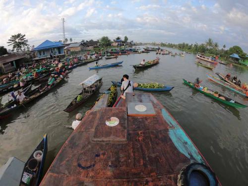 Sensasi Mengelilingi Sungai di Banjarmasin Dalam Waktu 1 Hari